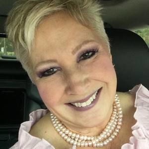 Meet your Posher, Deborah